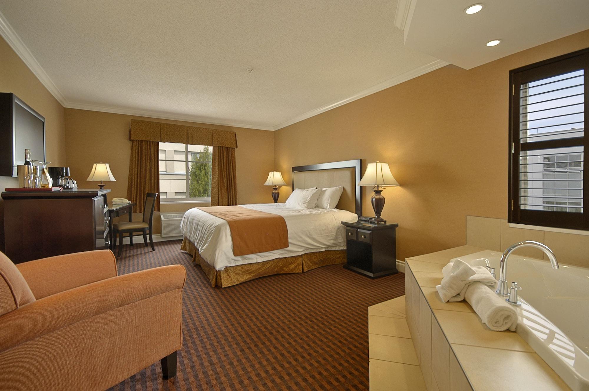 Ramada By Wyndham Surrey/Langley Hotel Exterior photo