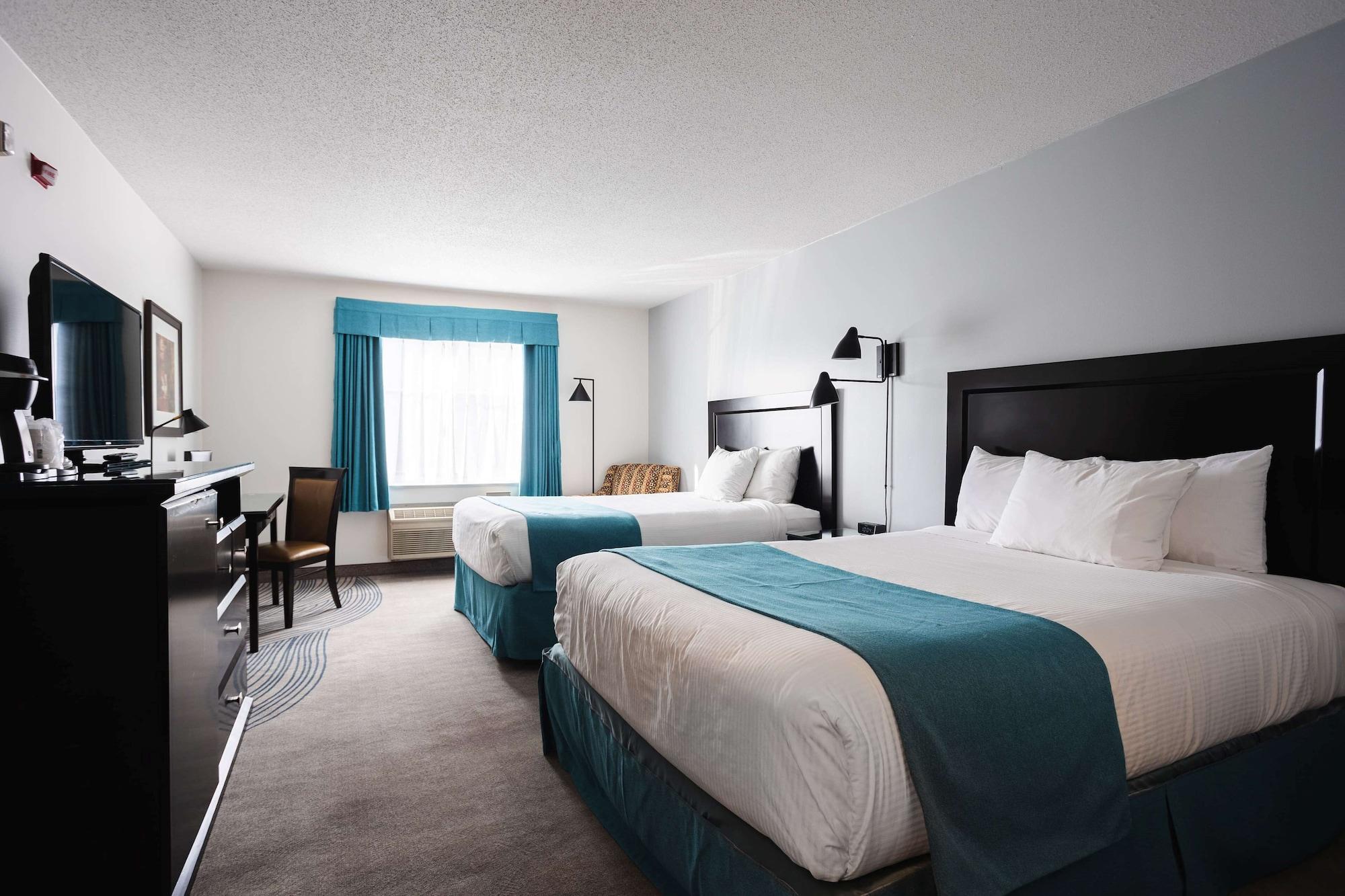 Ramada By Wyndham Surrey/Langley Hotel Exterior photo